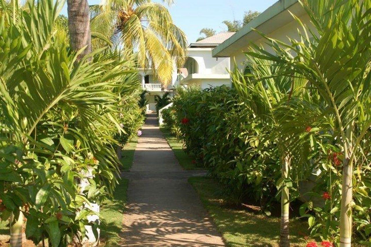 Hidden Paradise Resort Hotel Негрил Экстерьер фото